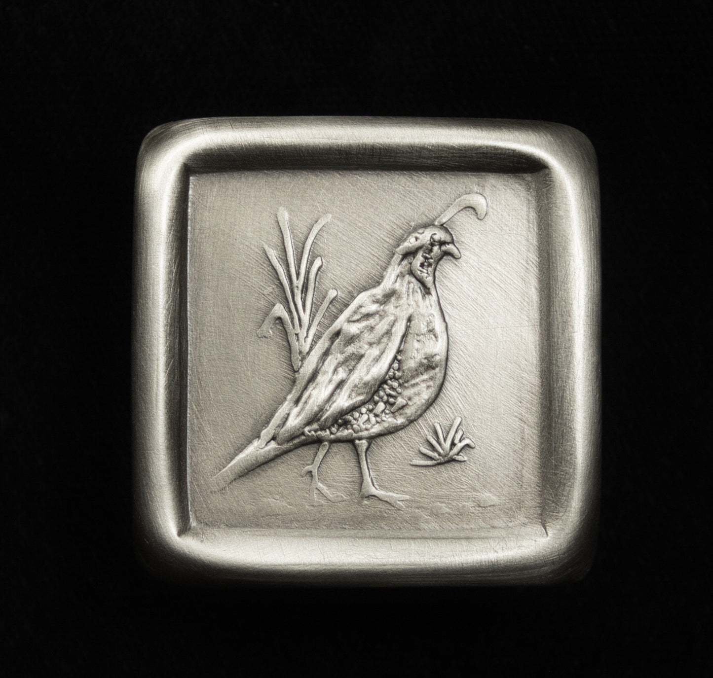 Quail Knob, Nickel/Silver, 1.5" x 1.5", Facing Right
